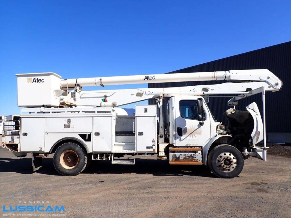 Freightliner M2106 2013
