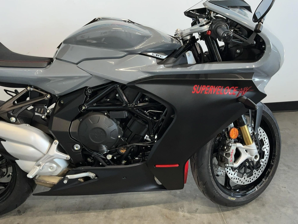 Mv Agusta Superveloce 2023 alt