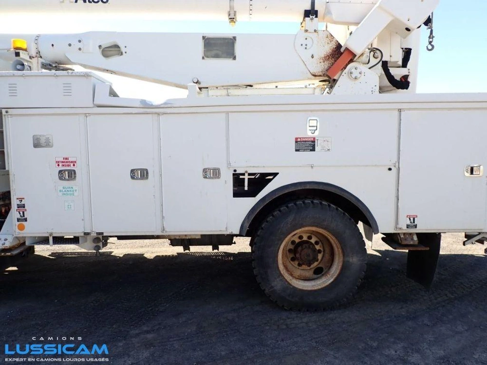 Freightliner M2106 2013
