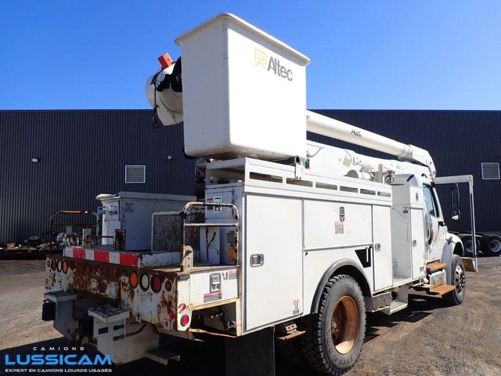 Freightliner M2106 2013