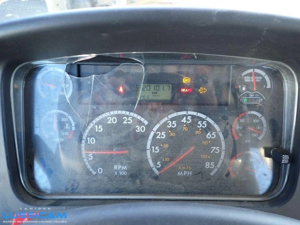 Freightliner M2106 2013