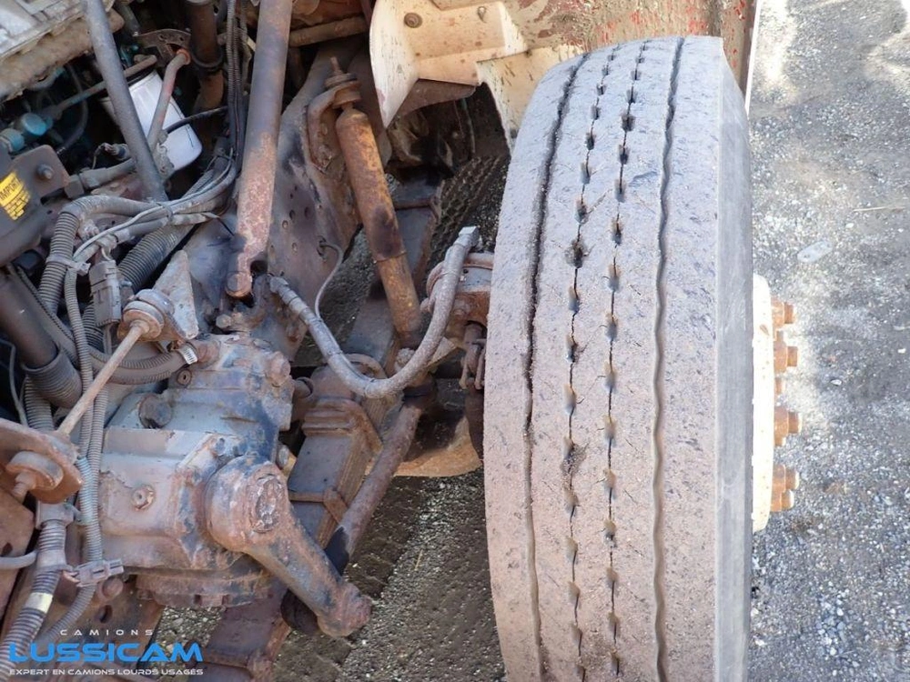 International 4900 2002