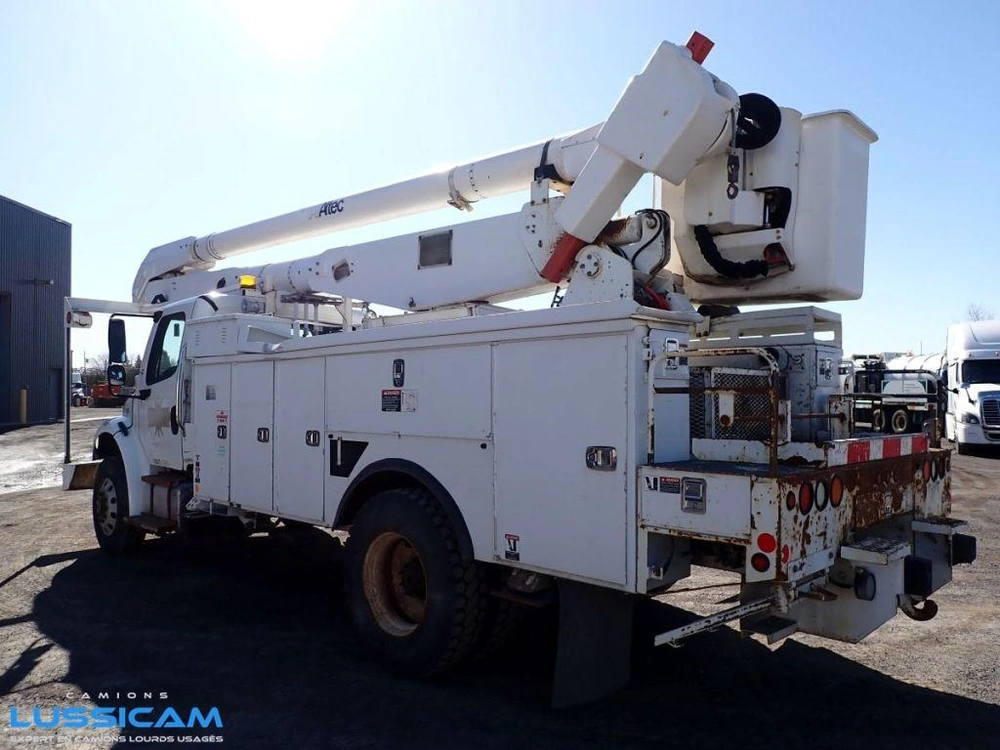 Freightliner M2106 2013