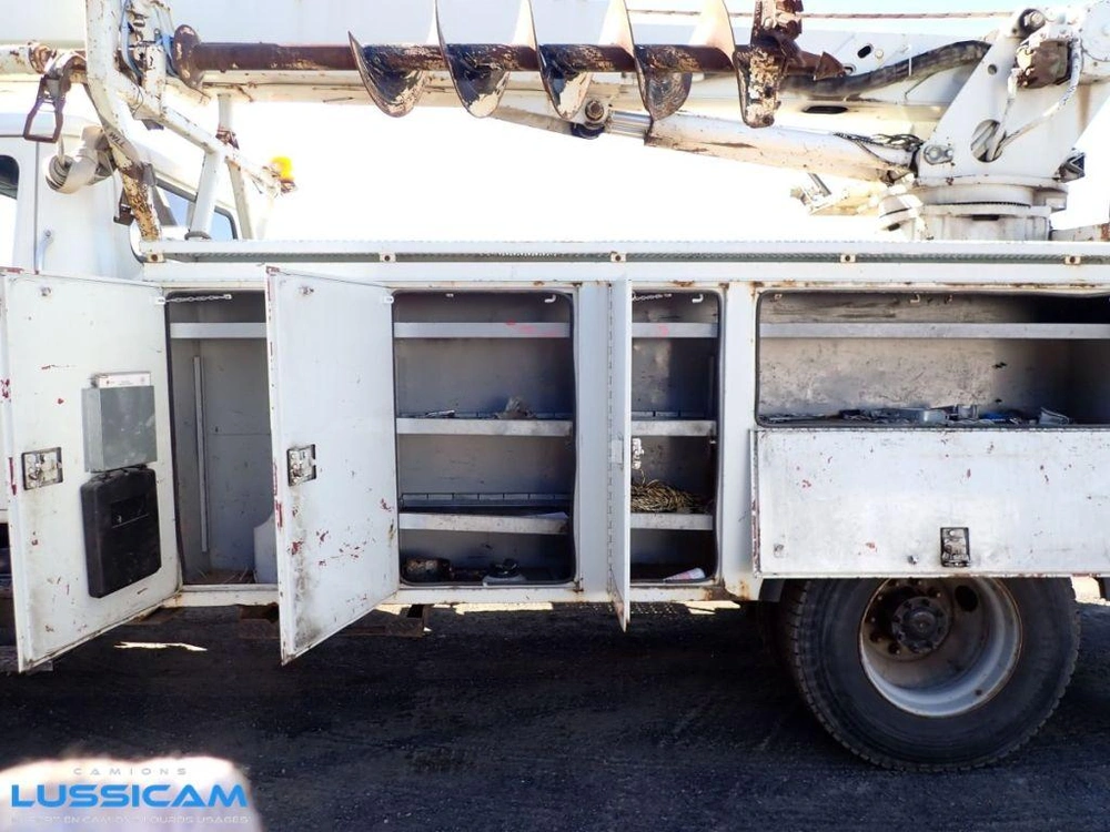 International 4900 2002