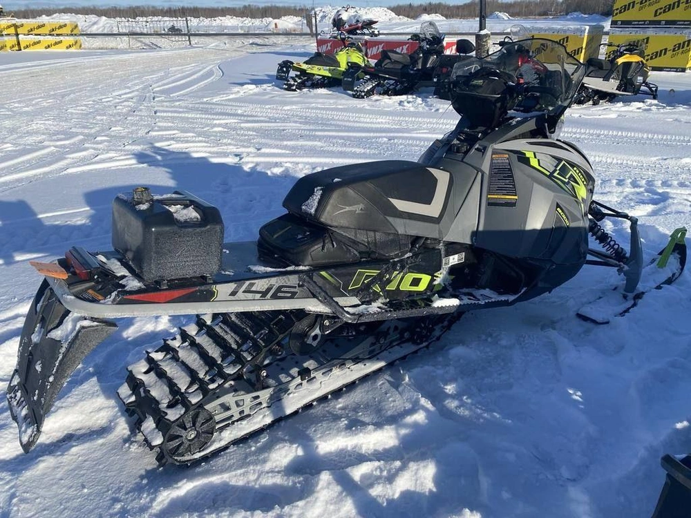 2021 Arctic Cat Riot 8000 146"/1.60" Ars Ii W/qs3 Shocks Charcoal alt