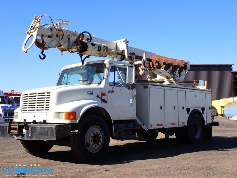 International 4900 2002