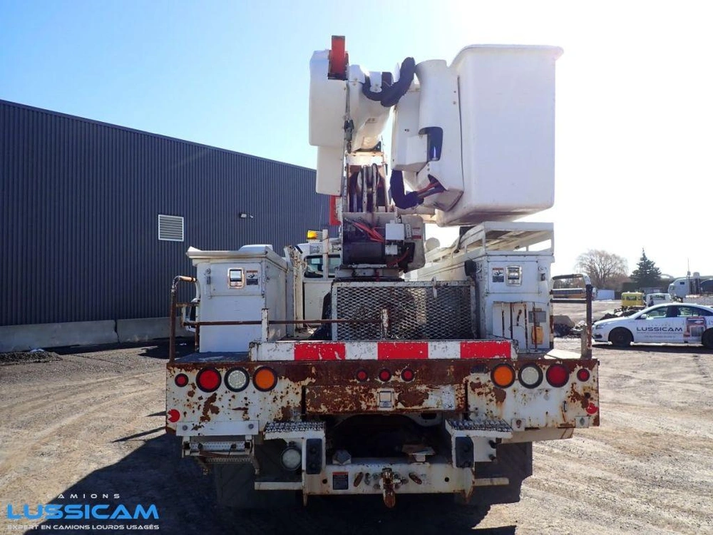 Freightliner M2106 2013