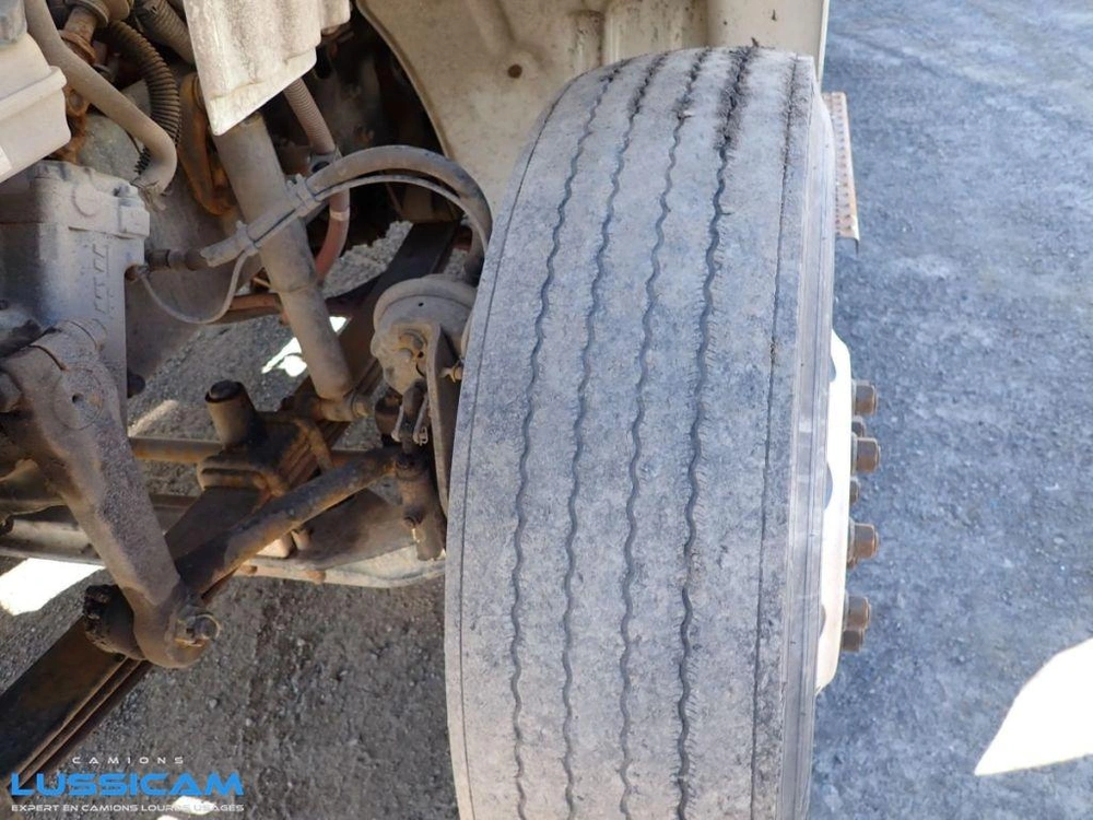 Freightliner M2106 2013