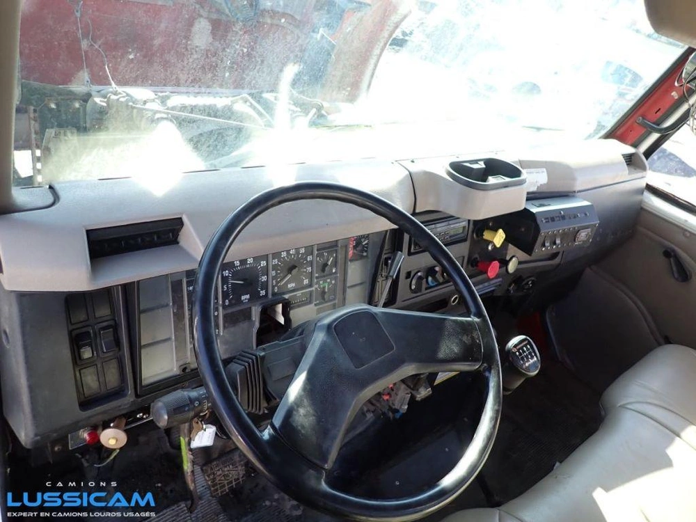 International 4900 2002