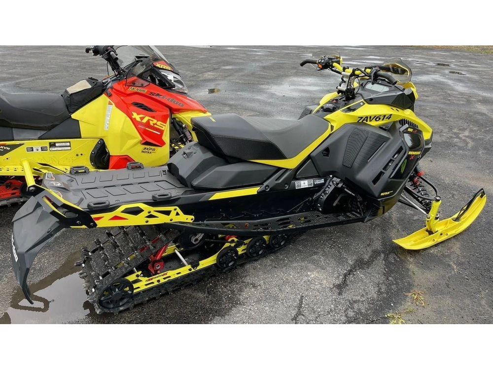2022 Ski-doo Renegade® X-rs® Rotax® 900 Ace™ Turbo R Ss Ice Rip. Xt 1.5 Yellow alt