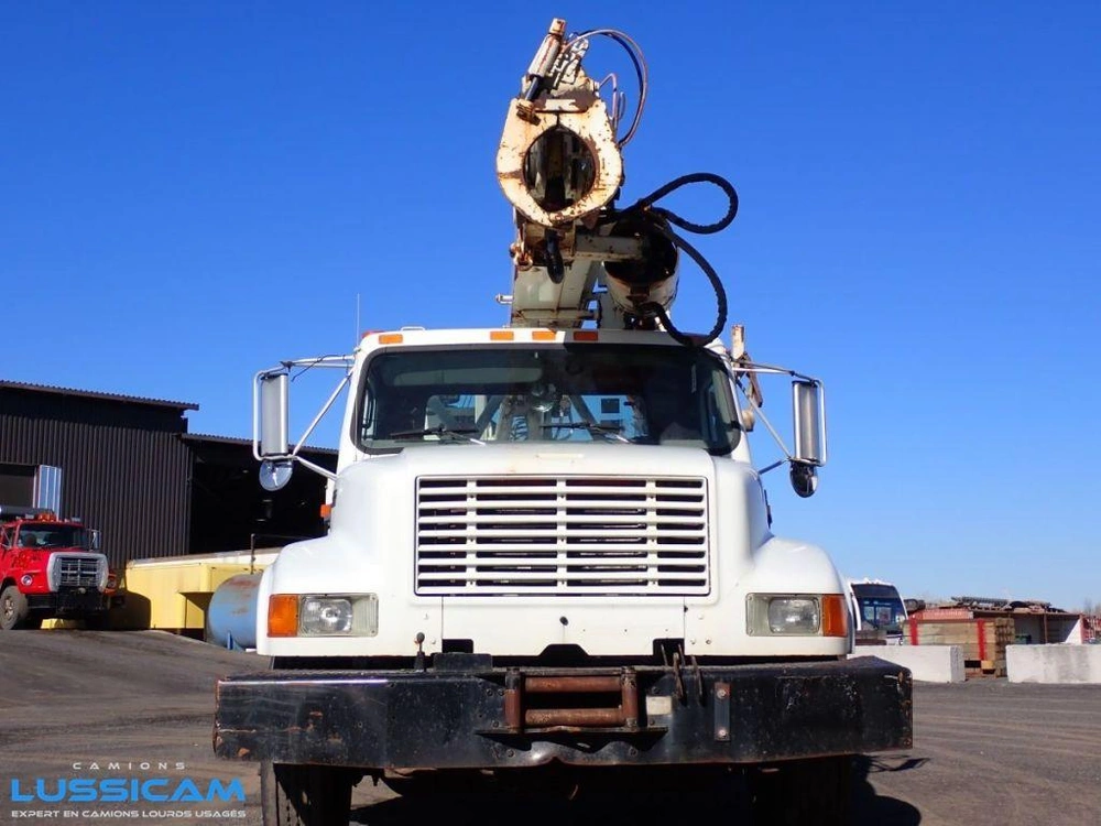 International 4900 2002