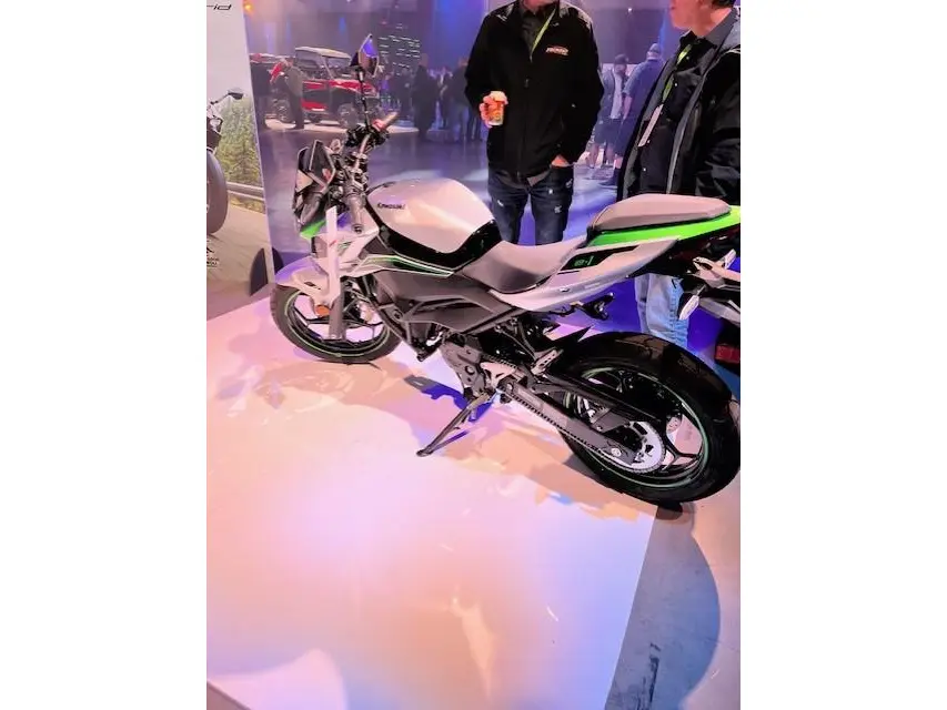 2024 Kawasaki ZE-1