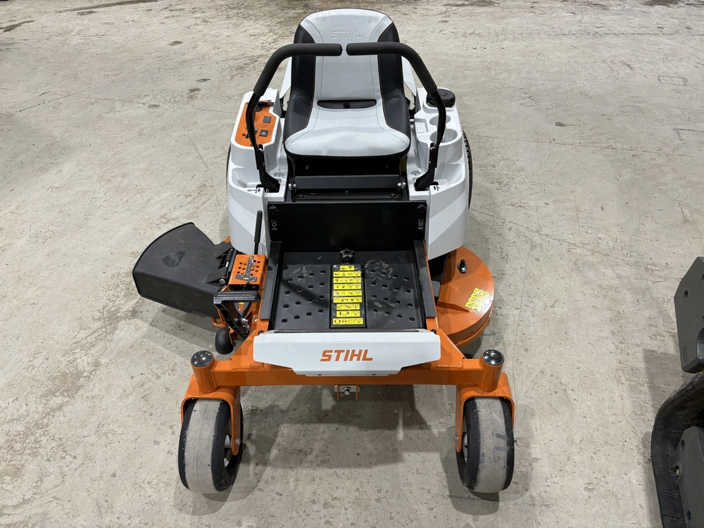 2024 Stihl Tondeuse À Rayon De Braquage Zéro Zero Turn Rz142 alt