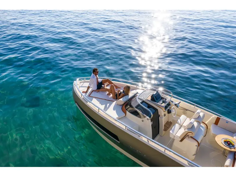 2023 INVICTUS Open deck IN-GT 280S