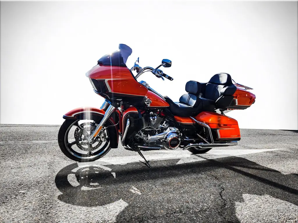 Harley-Davidson FLTRKSE ROAD GLIDE LIMITED CVO 2022