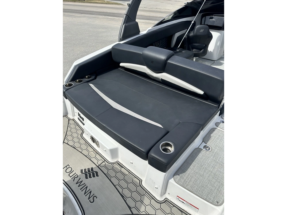 2022 Fourwinns Hd8 alt