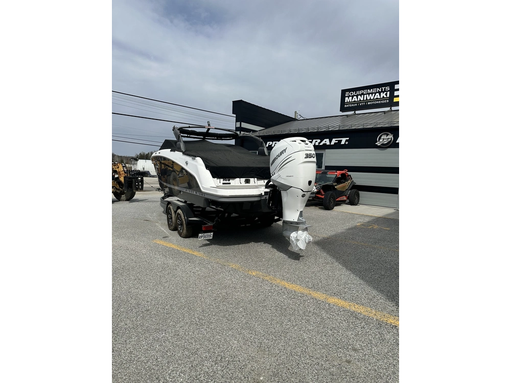 2022 Fourwinns Hd8 alt