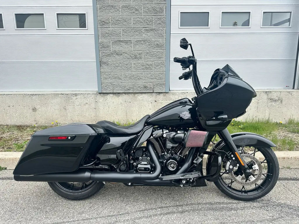 Harley-Davidson FLTRXS 2022