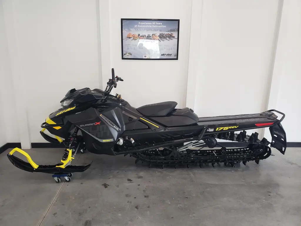 Ski-Doo SUMMIT X 175 850 E-TEC  2018