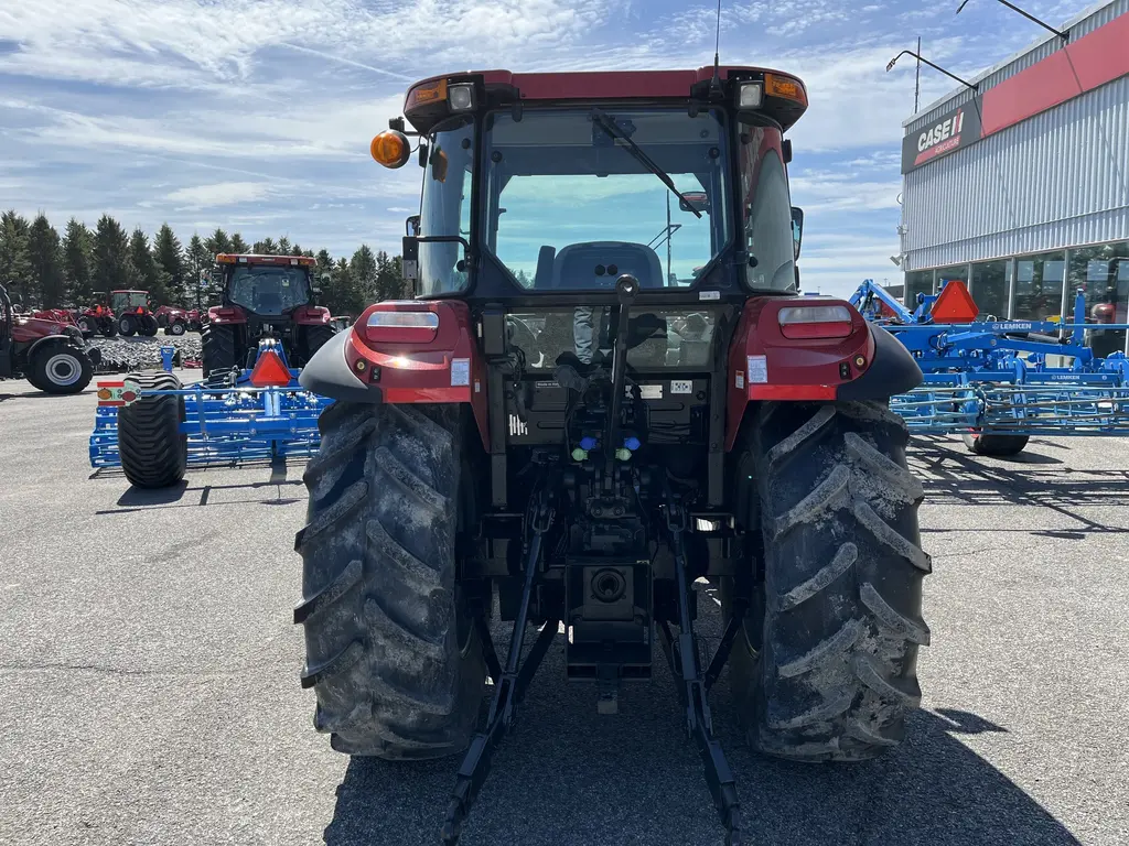 Case IH Farmall 105C 2018