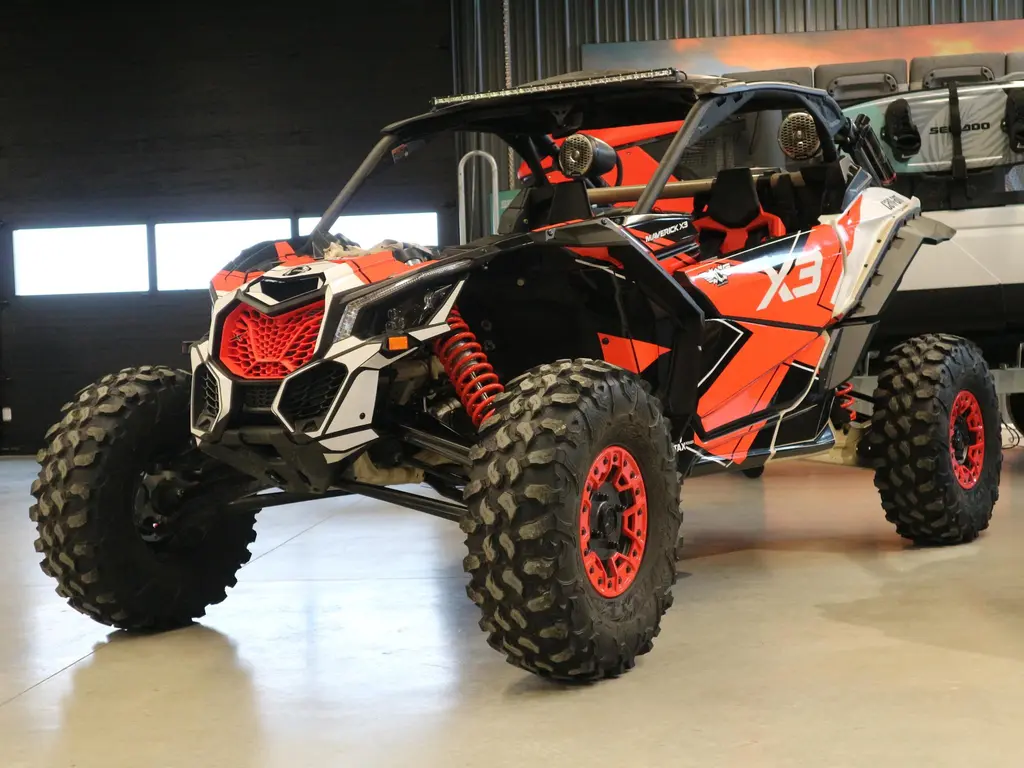 2021 Can-Am MAVERICK XRS TURBO RR S-S DT 21 X rs TURBO RR - Desert Tan, Carbon Black and Can-Am Red - 7TMM