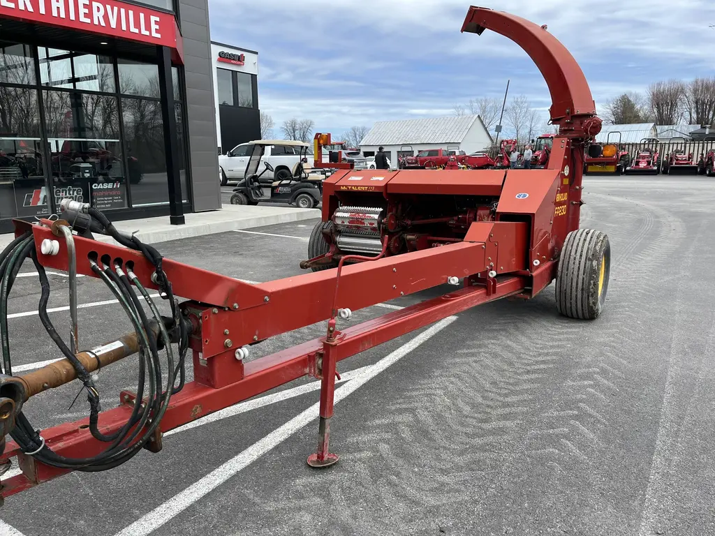 New Holland FP230 2002