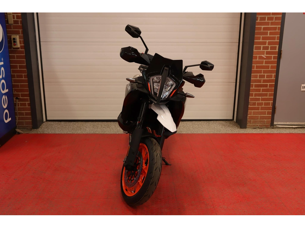 2024 Ktm 890 Smt alt