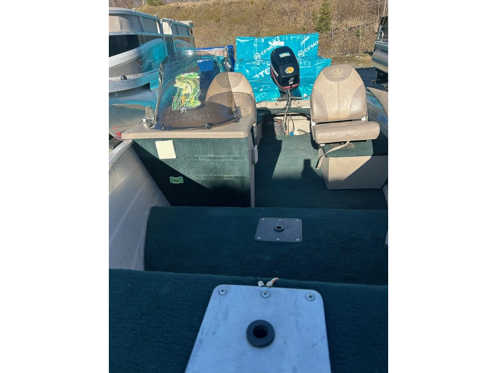2005 Legend 15 Angler alt