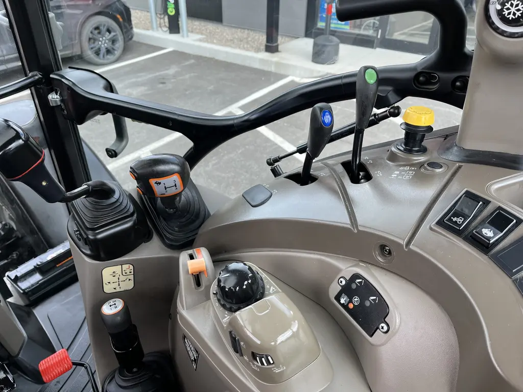 2018 Case IH Farmall 105C