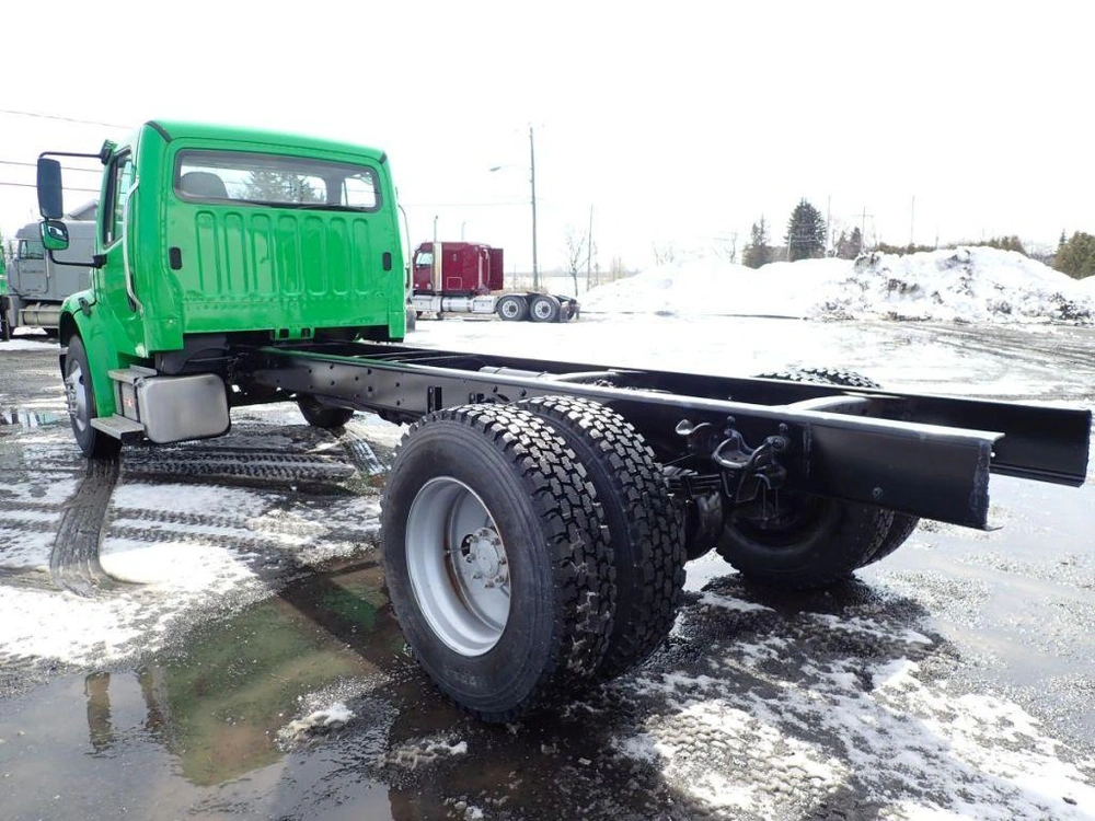 Freightliner M2106 2014