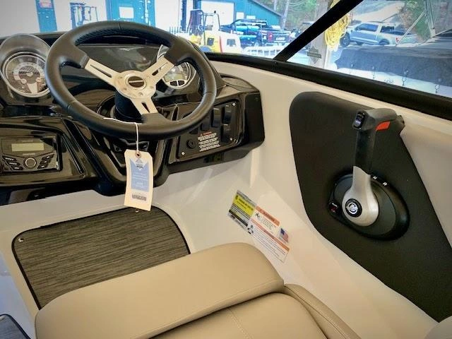 2024 Glastron Gx195 Mercruiser 4.5l 250hp alt