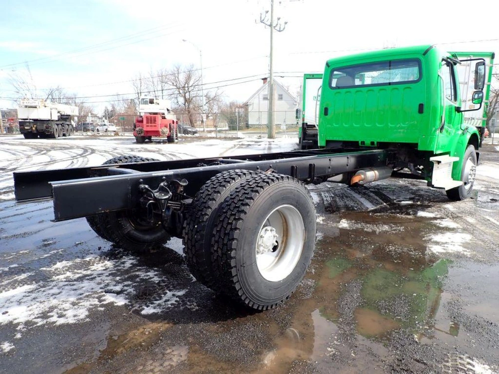 Freightliner M2106 2014