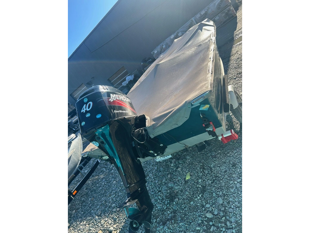 2005 Legend 15 Angler alt