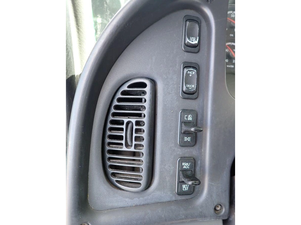 Freightliner M2106 2014