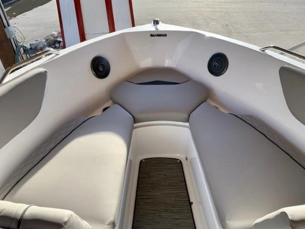 2024 Glastron Gx 215 W/mercruiser 4.5l Mpi alt