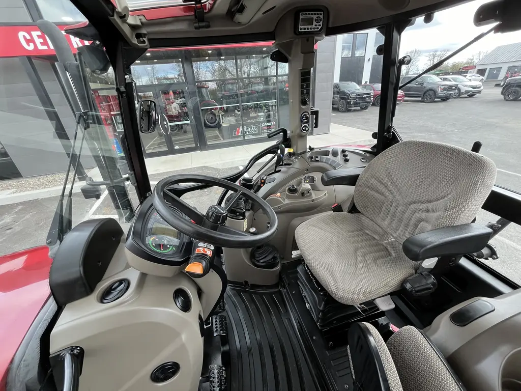 2018 Case IH Farmall 105C