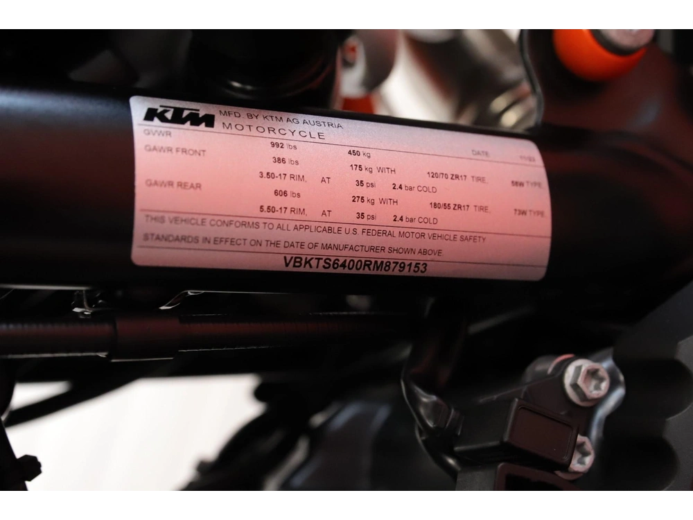 2024 Ktm 890 Smt alt