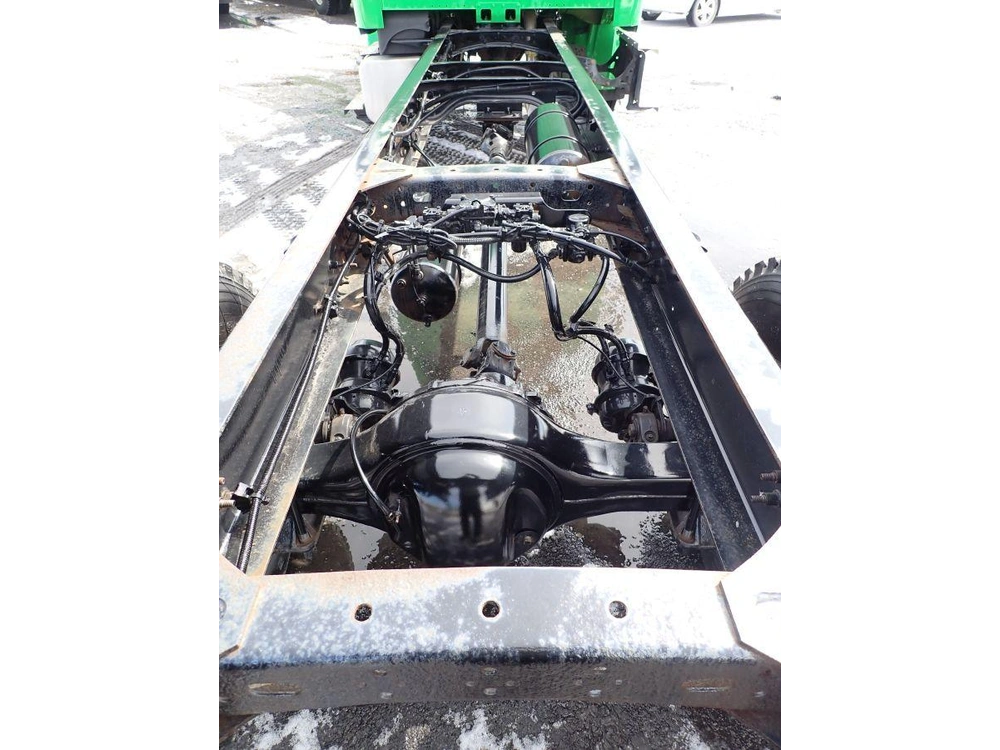 Freightliner M2106 2014