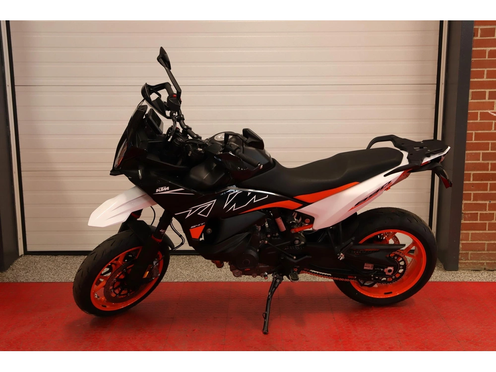 2024 Ktm 890 Smt alt