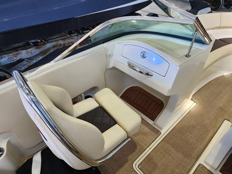 Chris-Craft Launch 23 2018