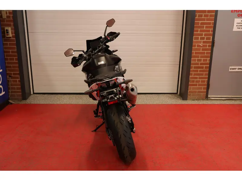 2024 KTM 890 SMT thumbnail 27