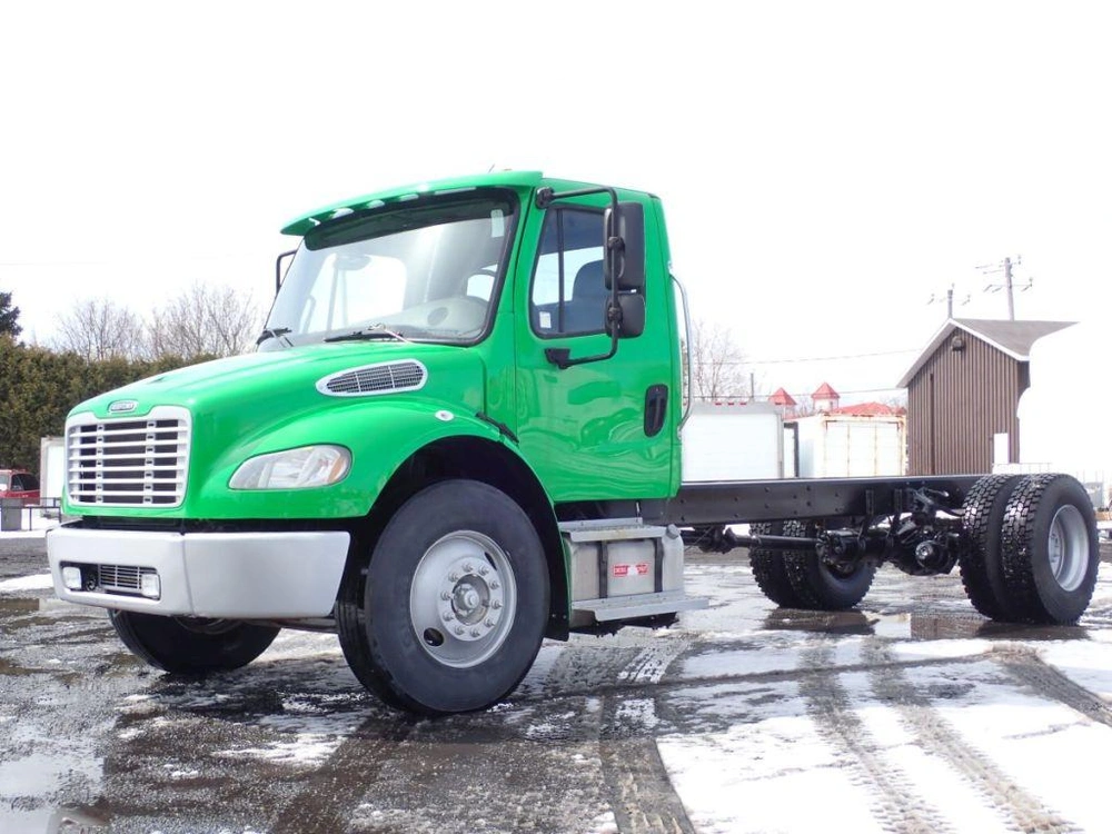 Freightliner M2106 2014