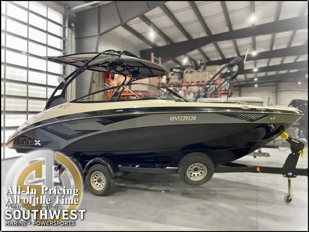 2016 Yamaha 242X E-Series LATE SEASON BOAT SALE!! 