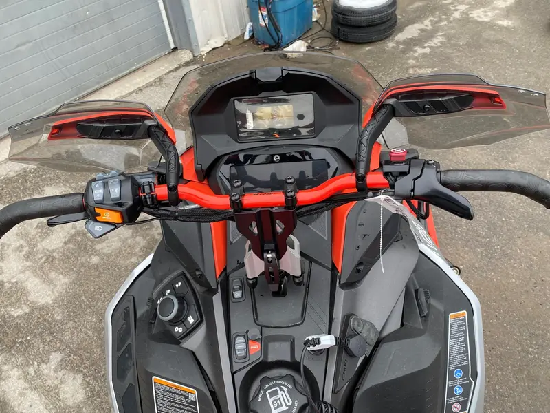 2022 Ski-Doo MXZ 850 XRS