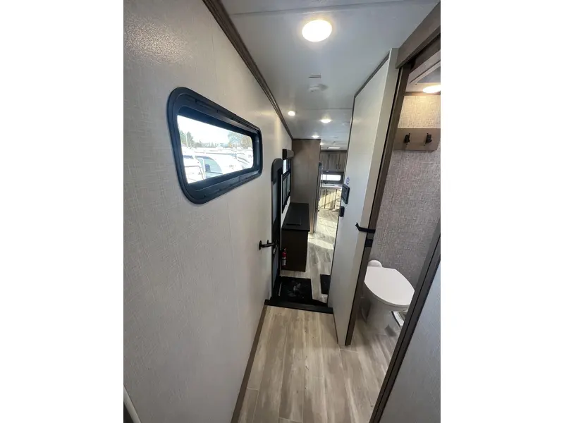 2025 KZ-RV Durango H-T D240RKD