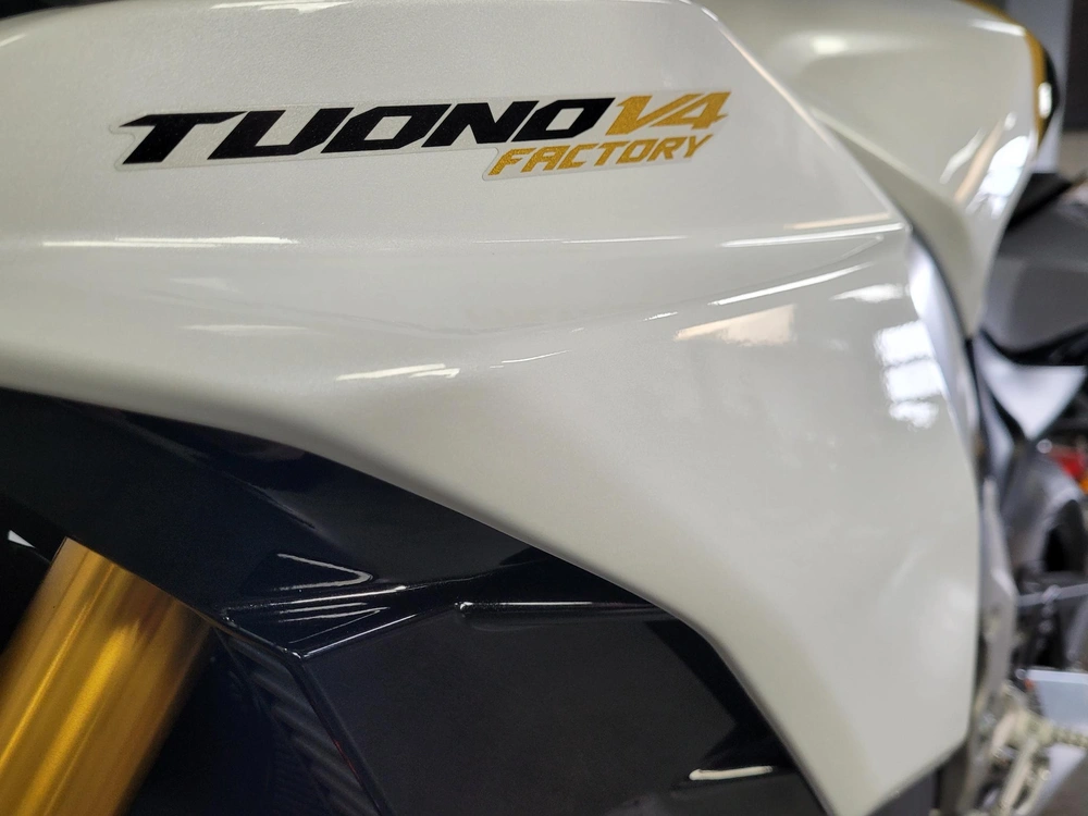 Aprilia Tuono V4 1100 Factory *6.99% / 72 Mois💳 2024 alt