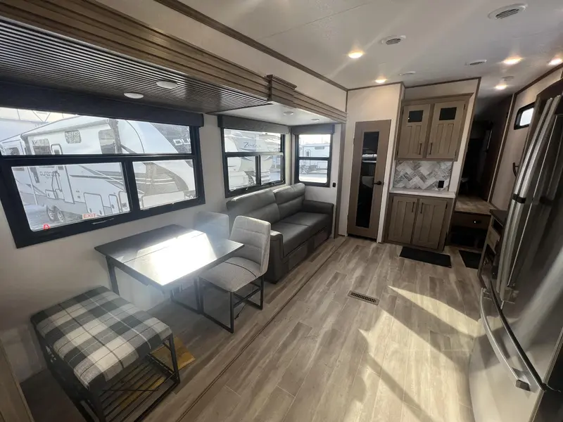 2025 KZ-RV Durango H-T D240RKD