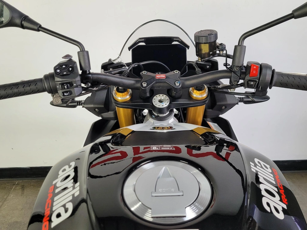2024 Aprilia Tuono V4 1100 Factory alt
