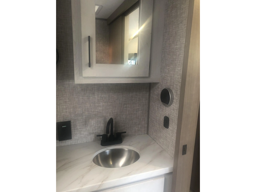 Kz-rv Durango H-t D240rkd 2025 alt