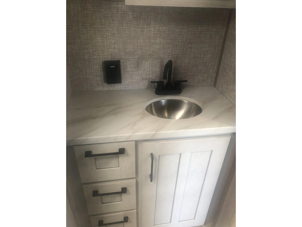 Kz-rv Durango H-t D240rkd 2025 alt